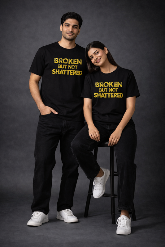 Broken Round Neck Graphic Tee | The Fifth Thread