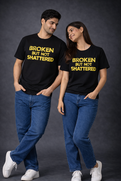 Broken Round Neck Graphic Tee | The Fifth Thread