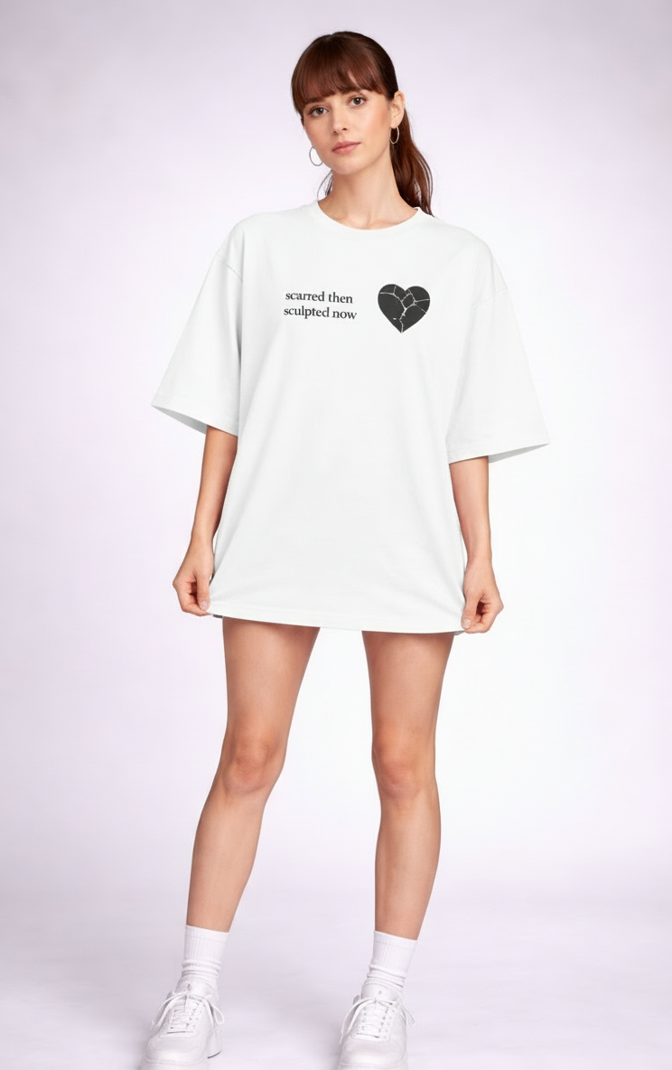 Sculpted Heart Oversized Graphic Tee | The Fifth Thread
